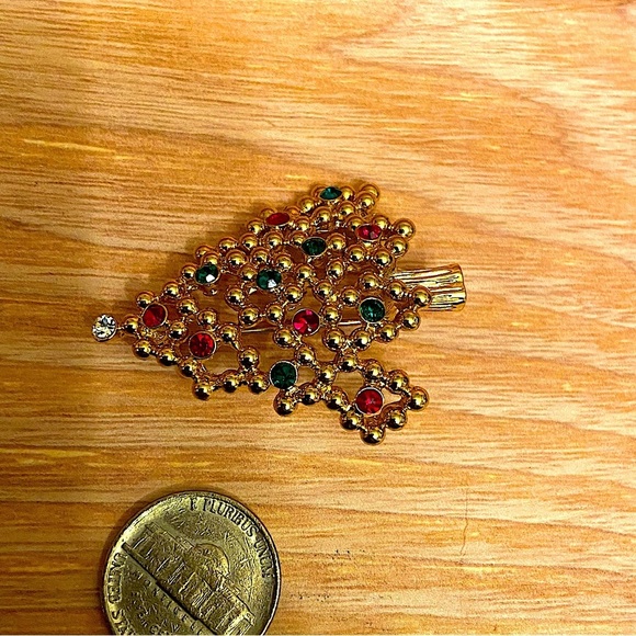 Ornate Colorful Rhinestone & Gold Color Cluster Beads Christmas Tree Brooch - Picture 4 of 5
